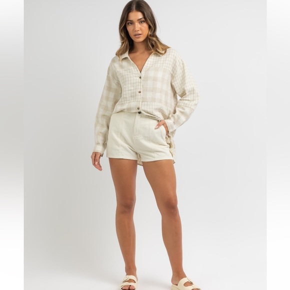 RVCA Cream Corduroy High waisted Shorts size medium - Picture 1 of 13
